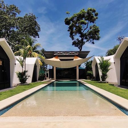 أوفيتا Alborada Boutique Stay Units المظهر الخارجي الصورة
