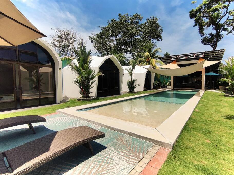 أوفيتا Alborada Boutique Stay Units المظهر الخارجي الصورة