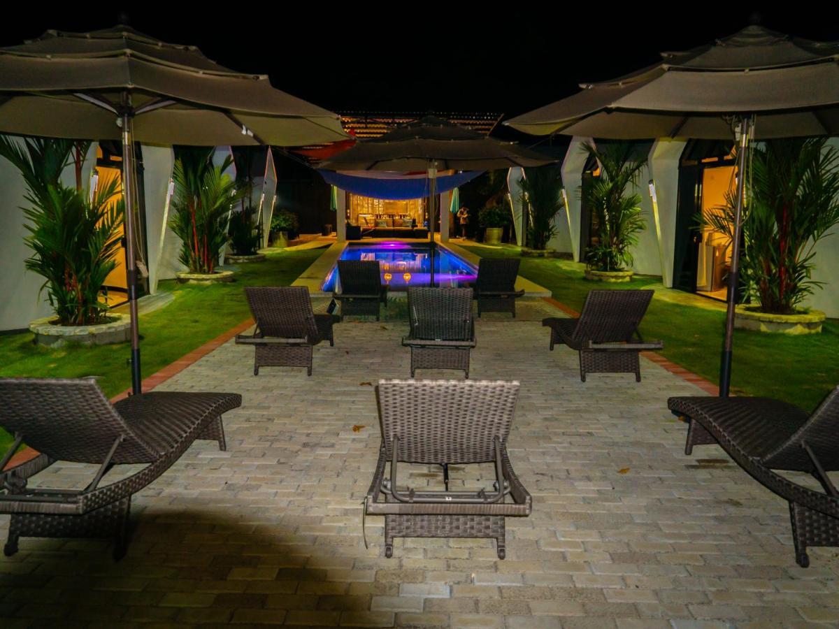 أوفيتا Alborada Boutique Stay Units المظهر الخارجي الصورة